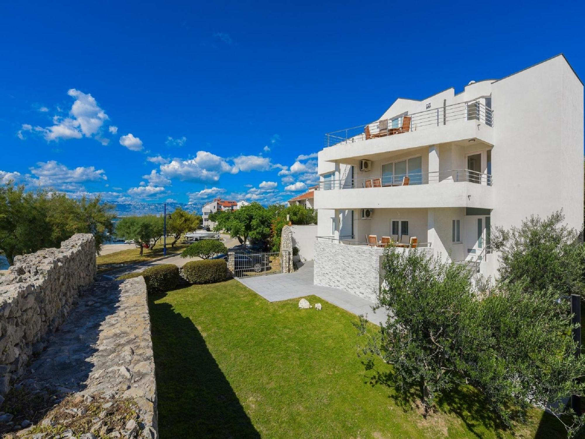 Modern Villa In Nin With Terrace Eksteriør bilde